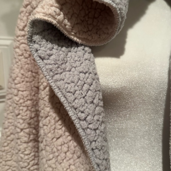 Urban Outfitters Cozy Sherpa Hooded Open Front Jacket - Picture 2 of 4